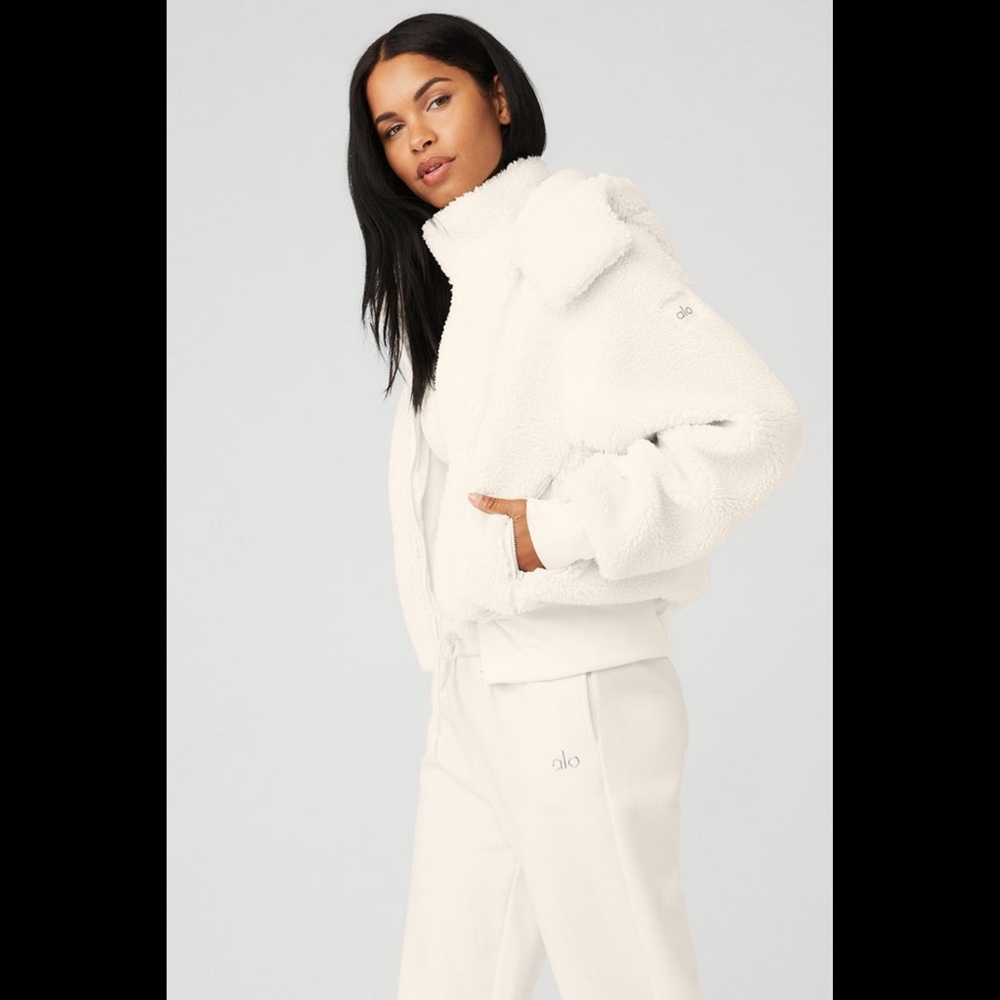 ALO FOXY SHERPA JACKET in IVORY